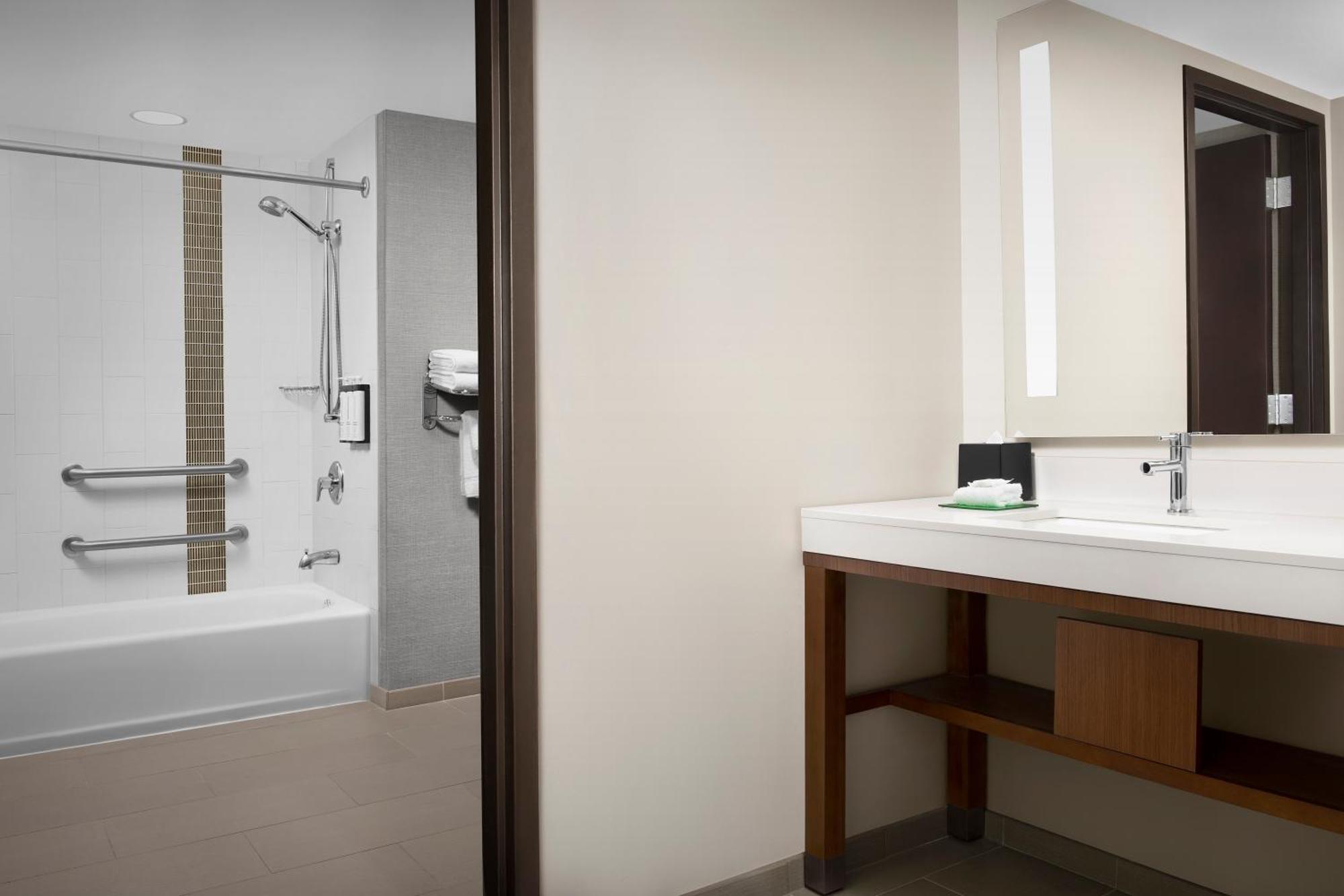 Hyatt Place Boulder Pearl Street - Newly Renovated Боулдер Экстерьер фото