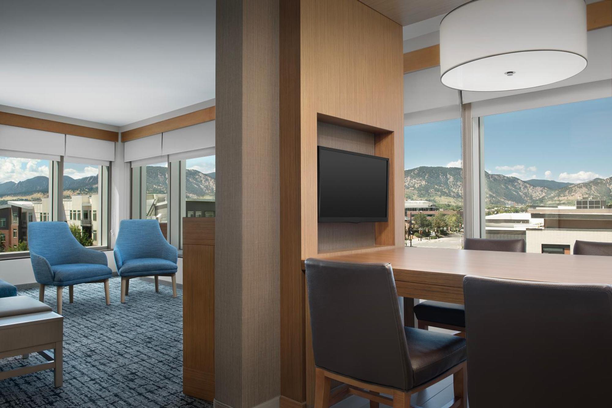 Hyatt Place Boulder Pearl Street - Newly Renovated Боулдер Экстерьер фото